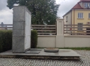 Zdjęcie 2 - Renowacja pomnika 24 Pułku Ułanów znajdującego się na terenie Kościoła parafialnego pw. WNMP