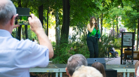 Zdjęcie 10 - Koncert młodych wokalistek w Parku Tysiąclecia
