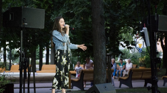 Zdjęcie 14 - Koncert młodych wokalistek w Parku Tysiąclecia