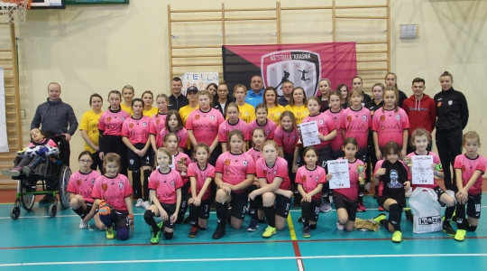 Zdjęcie 1 - Charytatywny Turniej Piłki Nożnej Kobiet