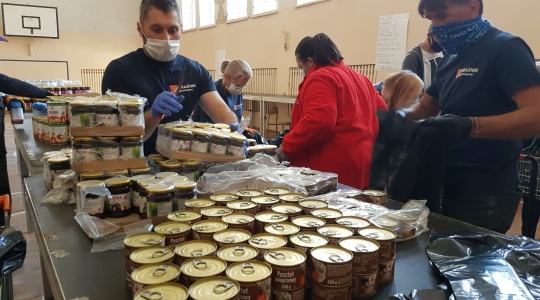 Zdjęcie 8 - Pomoc żywnościowa dla kraśniczan