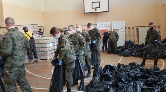 Zdjęcie 32 - Pomoc żywnościowa dla kraśniczan