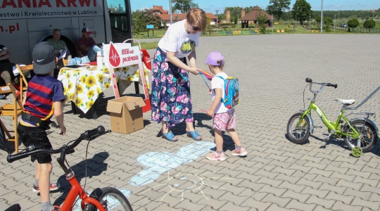 Zdjęcie 7 - "Wszystkie dzieci nasze są!" Terenowa akcja zbiorki krwi