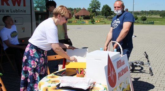 Zdjęcie 17 - "Wszystkie dzieci nasze są!" Terenowa akcja zbiorki krwi