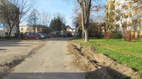 Zdjęcie 8 - Modernizacja nawierzchni drogi dojazdowej na Osiedlu Koszary