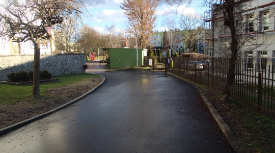 Zdjęcie 12 - Modernizacja nawierzchni drogi dojazdowej na Osiedlu Koszary