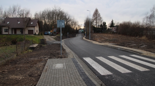 Zdjęcie 18 - Budowa drogi gminnej nr 108402L - łącznik ul. Suchyńska i Jagiellońska