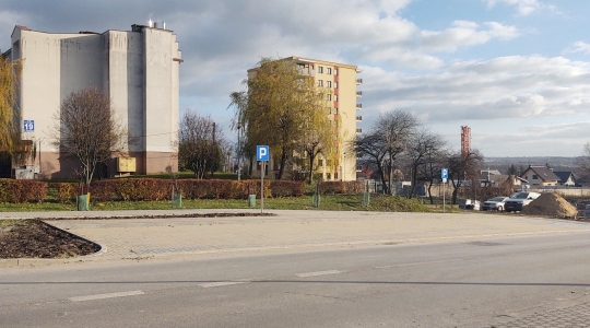 Zdjęcie 6 - Budowa nowych miejsc parkingowych i odcinka chodnika przy ul.Wyszyńskiego