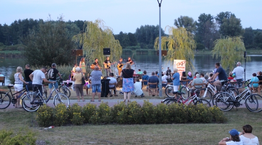 Zdjęcie 32 - Szanty nad zalewem