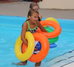 Zawody w Pływaniu Rodzinnym zakończyły sezon pływacki w Kraśniku