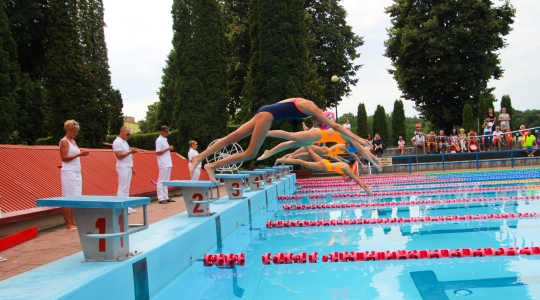 Zdjęcie 14 - Zawody w Pływaniu Rodzinnym zakończyły sezon pływacki w Kraśniku