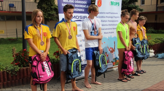 Zdjęcie 21 - Zawody w Pływaniu Rodzinnym zakończyły sezon pływacki w Kraśniku