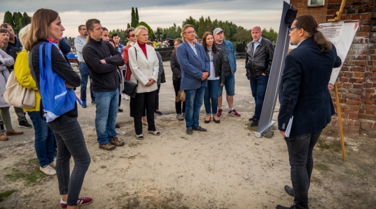 Zdjęcie 12 - Spacer po cmentarzu parafialnym