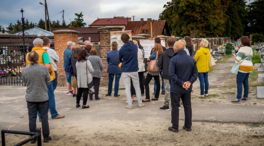 Zdjęcie 13 - Spacer po cmentarzu parafialnym