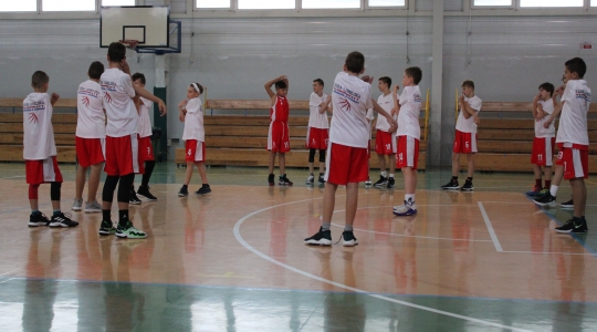 Zdjęcie 2 - VIII Ogólnopolski Turniej Koszykówki o Puchar Burmistrza Kruszwicy