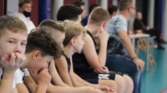 Zdjęcie 5 - U-15 UKS BIAŁO-CZARNI KRAŚNIK & UKS III LO 2 ZAMOŚĆ