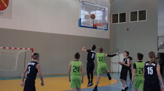 Zdjęcie 6 - U-15 UKS BIAŁO-CZARNI KRAŚNIK & UKS III LO 2 ZAMOŚĆ