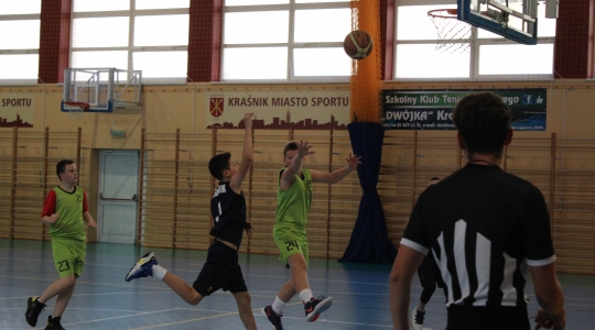 Zdjęcie 7 - U-15 UKS BIAŁO-CZARNI KRAŚNIK & UKS III LO 2 ZAMOŚĆ