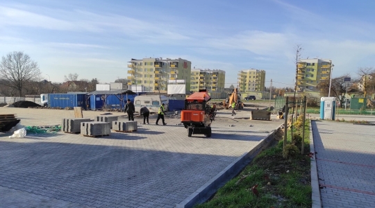 Zdjęcie 3 - Budowa nowych miejsc parkingowych, odcinka chodnika przy ul. Wyszyńskiego oraz drogi dojazdowej