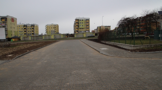 Zdjęcie 11 - Budowa nowych miejsc parkingowych, odcinka chodnika przy ul. Wyszyńskiego oraz drogi dojazdowej