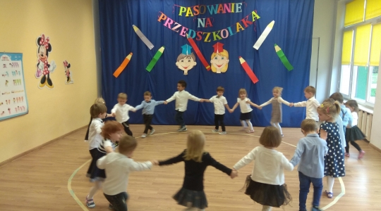 Zdjęcie 17 - Pasowanie na Przedszkolaka