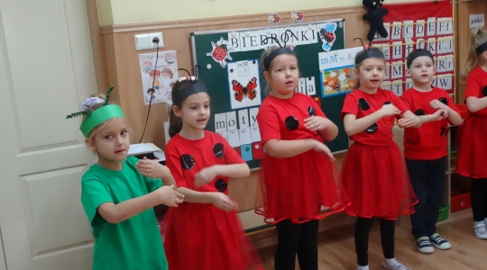 Zdjęcie 47 - Pasowanie na Przedszkolaka