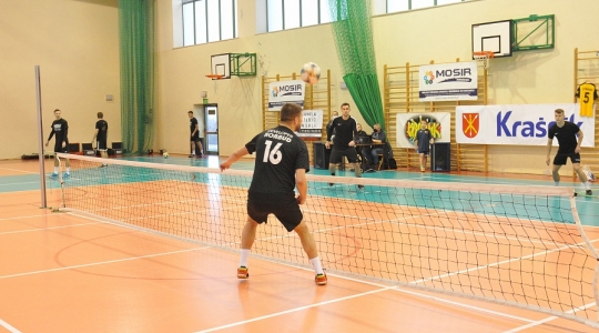 Zdjęcie 12 - Grali i pomagali. III Charytatywny Turniej w Siatkonogę za nami