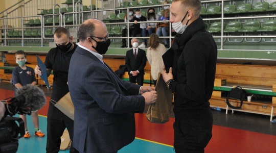 Zdjęcie 10 - Grali i pomagali. III Charytatywny Turniej w Siatkonogę za nami