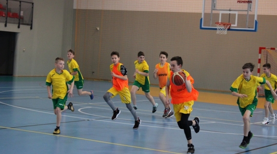 Zdjęcie 3 - Półfinały Mistrzostw Województwa – Igrzyska Dzieci w Koszykówce Chłopców