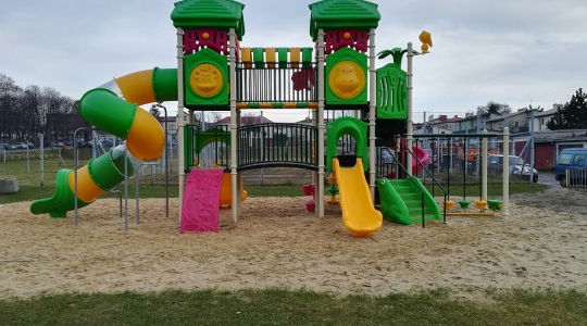 Zdjęcie 3 - Nowy zestaw zabawowy na placu zabaw przy ul. Chopina