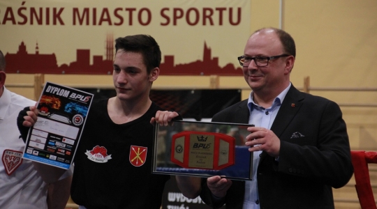 Zdjęcie 4 - Boks przeciw uzależnieniom - mecz bokserski Kraśnik - Radom