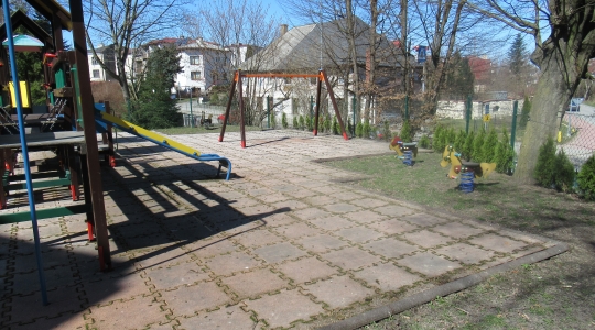 Zdjęcie 1 - Otwarta Strefa Aktywności – rewitalizacja placu zabaw przy Zespole Placówek Oświatowych nr 1 w Kraśniku