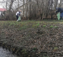Sprzątanie rzeki Wyżnicy na terenie Miasta Kraśnik - Operacja Czysta Rzeka