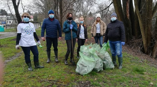 Zdjęcie 4 - Sprzątanie rzeki Wyżnicy na terenie Miasta Kraśnik - Operacja Czysta Rzeka