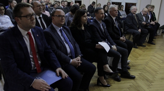Zdjęcie 3 - PCK wręczył odznaczenia honorowym dawcom krwi