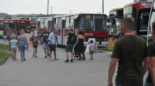 Zdjęcie 1 - Parada Klasyków i piknik z okazji 45-lecia MPK