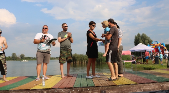 Zdjęcie 73 - "Pływanie na byle czym"