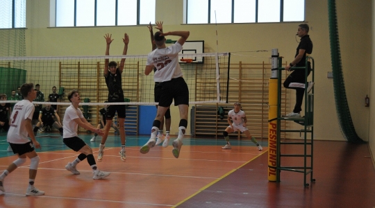 Zdjęcie 4 - XII Ogólnopolski Turniej Siatkarski im. Arkadiusza Gołasia