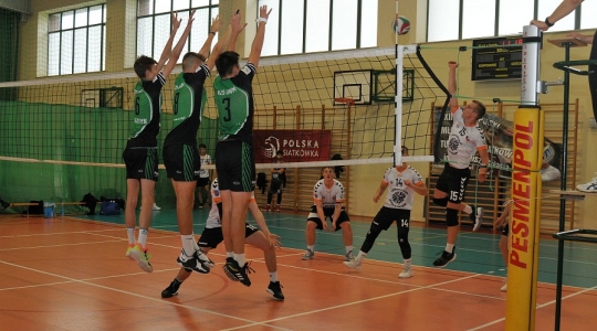 Zdjęcie 16 - XII Ogólnopolski Turniej Siatkarski im. Arkadiusza Gołasia