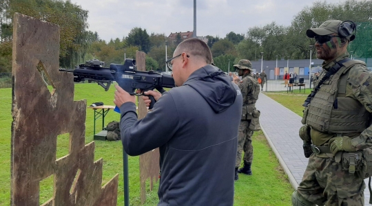 Zdjęcie 2 - Piknik Wojskowy "I Ty możesz zostać Terytorialsem"