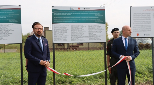 Zdjęcie 14 - Odsłonięcie tablic na cmentarzu przy ul. Lipowej