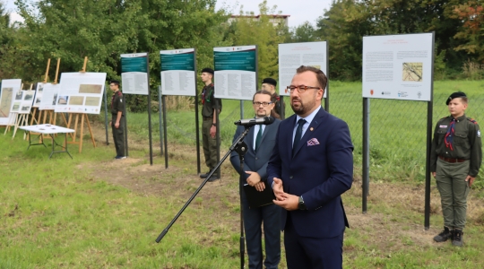Zdjęcie 18 - Odsłonięcie tablic na cmentarzu przy ul. Lipowej