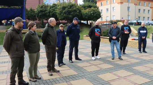 Zdjęcie 7 - Akcja sprzątania lasu