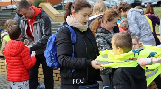 Zdjęcie 9 - Akcja sprzątania lasu