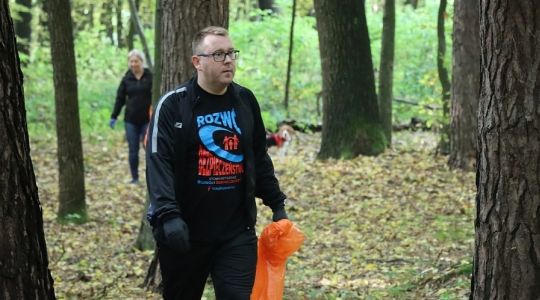Zdjęcie 33 - Akcja sprzątania lasu