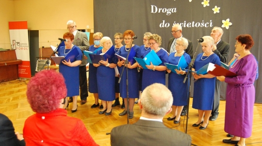 Zdjęcie 7 - Droga do świętości - spotkanie poświęcone św. Janowi Pawłowi II