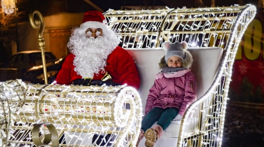 Zdjęcie 10 - Spotkanie z Mikołajem podczas Kraśnickiej Wigilii