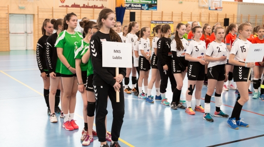 Zdjęcie 7 - VI Turniej Młodziczek "Wszyscy grają w ręczną"
