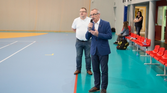 Zdjęcie 4 - VI Turniej Młodziczek "Wszyscy grają w ręczną"