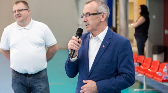 Zdjęcie 1 - VI Turniej Młodziczek "Wszyscy grają w ręczną"